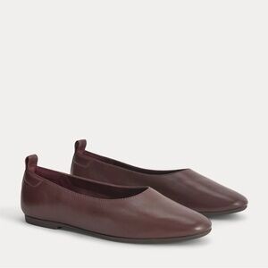 Everlane burgundy The day glove NWT